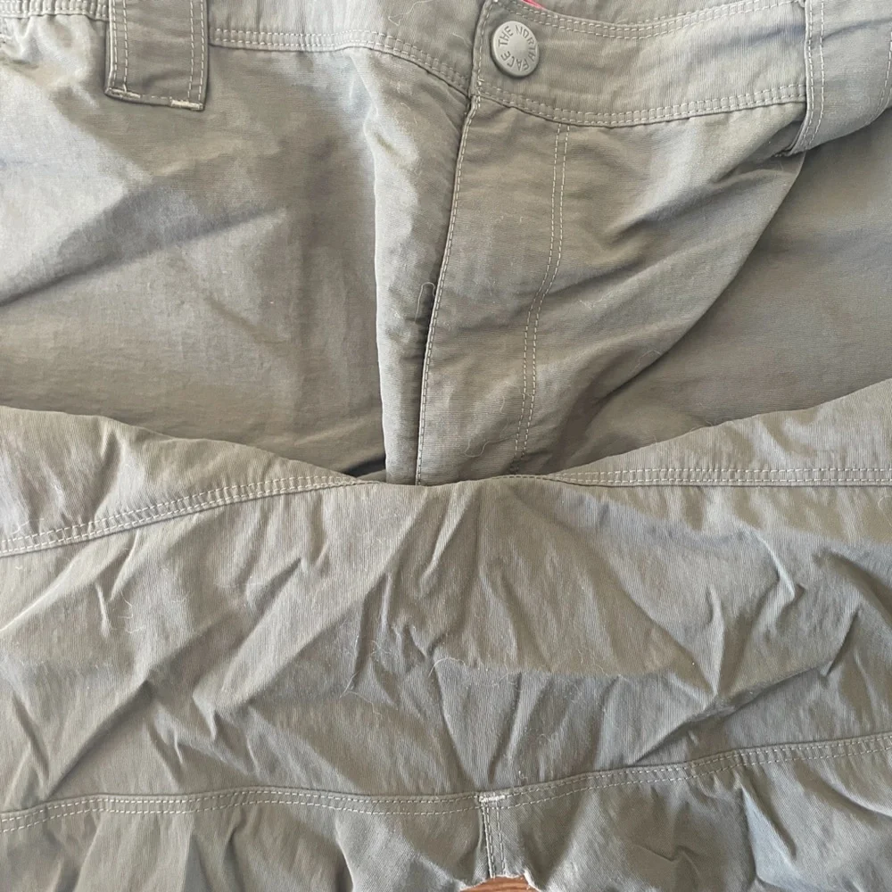 The North Face Utility Ripstop Cargo 9” Shorts Hiking Outdoor Olive Green Mens L